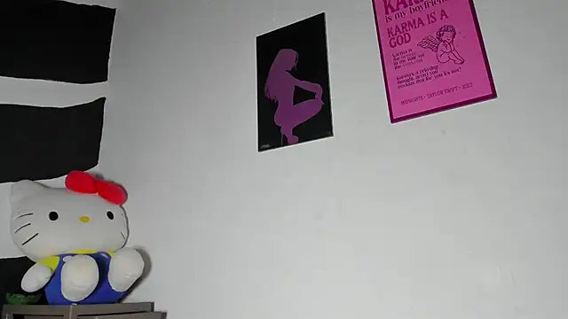 Lilith Zen online show from November 16, 2025, 1:33 am