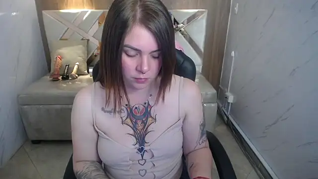 Paula b  online show from February 21, 2026, 12:39 pm