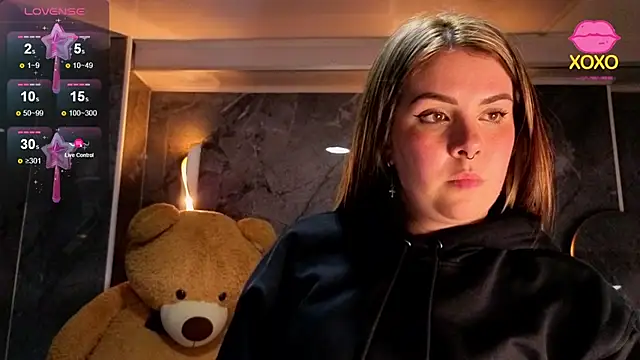 Paula b  online show from March 27, 2026, 1:00 am