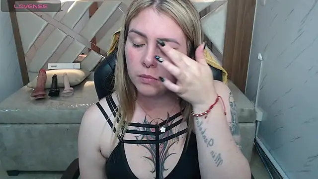 Paula b  online show from June 5, 2026, 12:55 pm