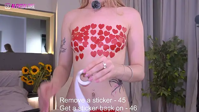 LexieLoree online show from July 8, 2026, 3:11 am