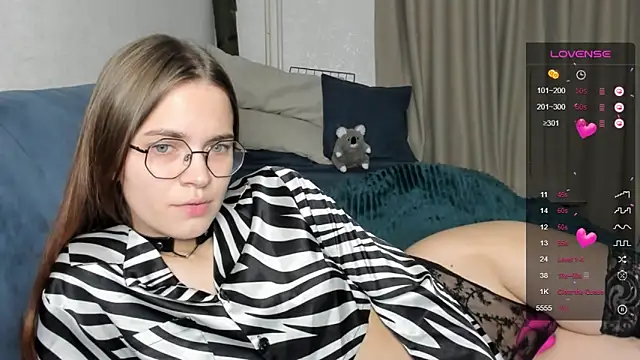 lina haall online show from December 26, 2024, 12:59 pm