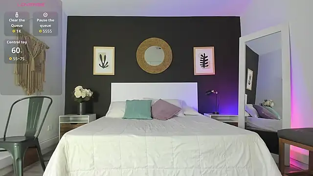 VioletPaket online show from February 5, 2026, 11:37 am