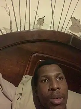 DManL online show from April 27, 2026, 9:57 pm