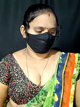 vintage-vibs online show from March 11, 2025, 6:08 pm