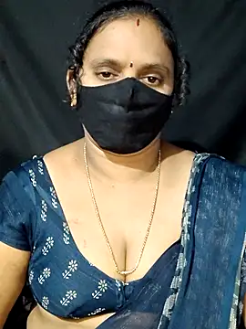 vintage-vibs online show from March 13, 2025, 6:01 pm