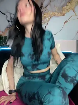 Isabella 21x online show from October 15, 2025, 12:49 pm