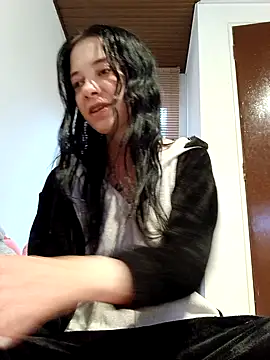 Snapshot of Isabella_21x chatting on April 27, 2026, 11:41 am Isabella 21x online show from April 27, 2026, 11:41 am