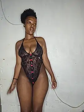 curvysexybody online show from June 14, 2026, 1:14 am