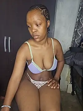 curvysexybody online show from July 30, 2026, 12:42 am
