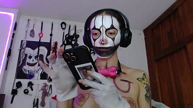 Eloise-brown online show from January 4, 2025, 11:59 pm