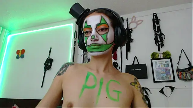 Eloise-brown online show from February 1, 2025, 3:19 am