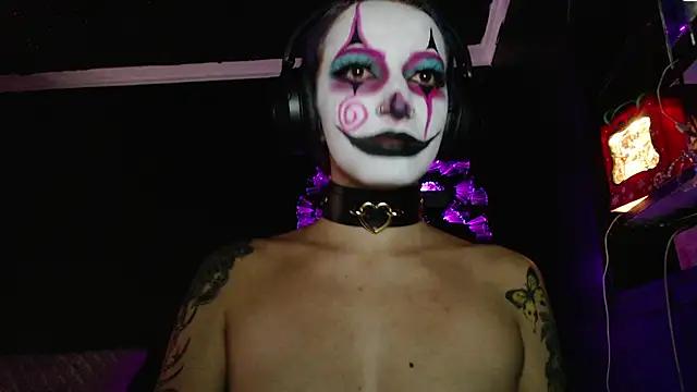 Eloise-brown online show from December 4, 2025, 7:44 pm