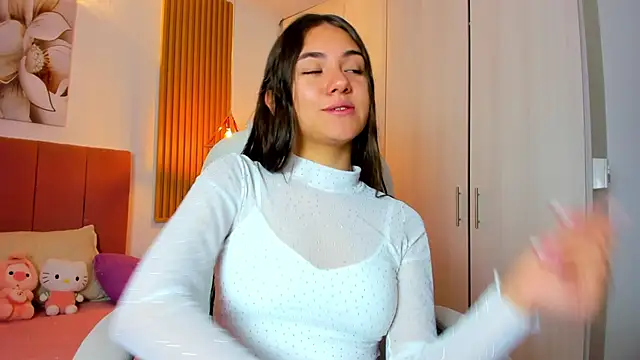 mia nevaeh online show from December 28, 2024, 8:15 pm