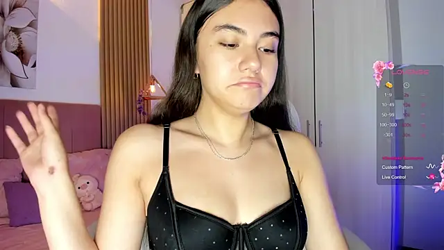 Snapshot of mia_nevaeh chatting on April 24, 2026, 10:12 pm mia nevaeh online show from April 24, 2026, 10:12 pm