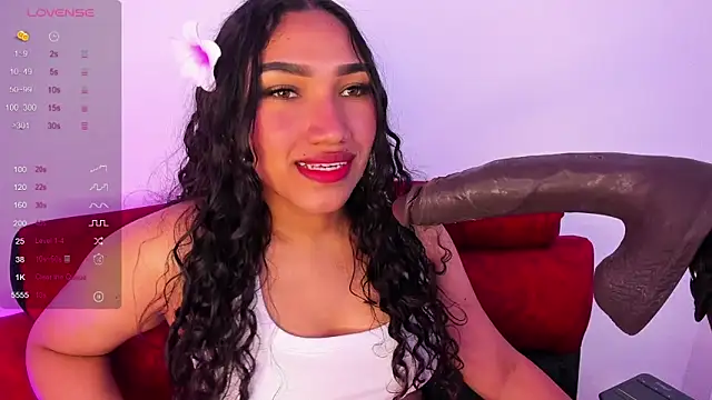 Snapshot of Olivia_fx chatting on June 19, 2026, 8:34 pm Olivia fx online show from June 19, 2026, 8:34 pm