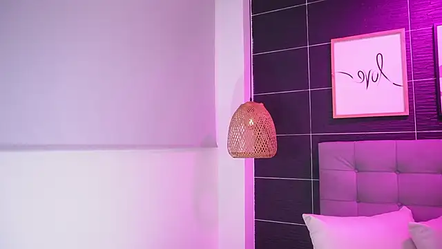 Bella TS  online show from March 8, 2025, 10:24 pm