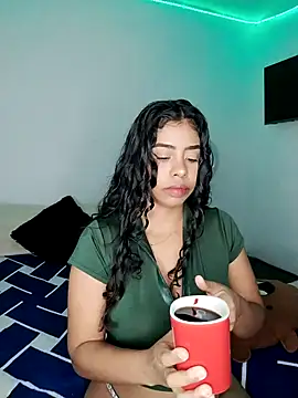 Fanny Klean online show from February 13, 2026, 3:35 am