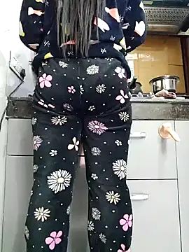 Manpreet kaur21 online show from December 23, 2024, 12:52 pm