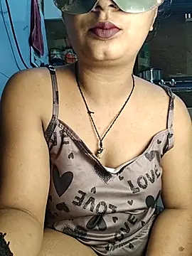 Snapshot of Manpreet_kaur21 chatting on July 20, 2026, 12:51 pm Manpreet kaur21 online show from July 20, 2026, 12:51 pm