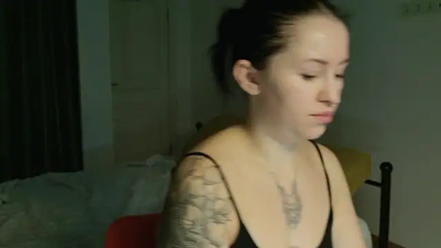 VioletCatt online show from October 27, 2025, 6:50 am