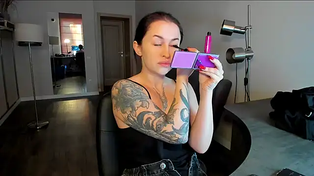 VioletCatt online show from February 10, 2026, 6:39 am