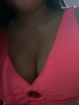 Snapshot of Manoelagatinhas23 chatting on February 7, 2025, 1:43 pm Manoelagatinhas23 online show from February 7, 2025, 1:43 pm