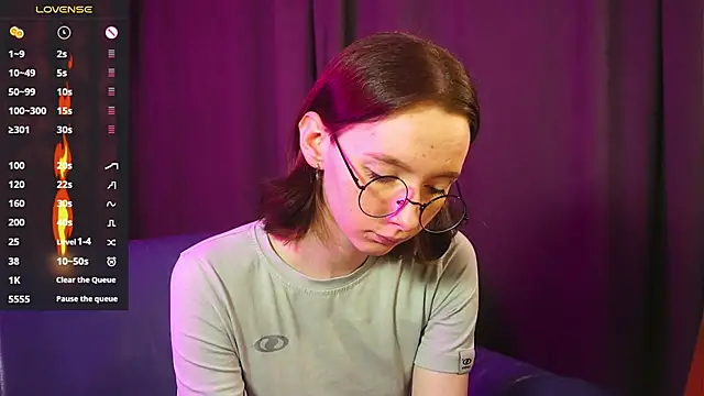 LimaLexxx online show from December 12, 2024, 6:42 pm