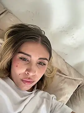 Snapshot of charlotte__grey chatting on June 28, 2026, 7:20 pm charlotte grey online show from June 28, 2026, 7:20 pm