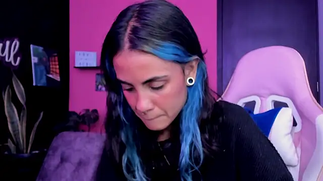 Juanadearco5 online show from November 12, 2025, 2:28 pm