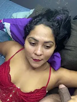 Snapshot of mayemarc chatting on December 21, 2024, 12:42 am mayemarc online show from December 21, 2024, 12:42 am