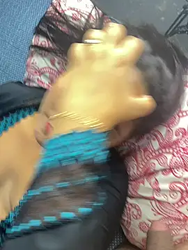 Snapshot of mayemarc chatting on December 21, 2024, 7:06 pm mayemarc online show from December 21, 2024, 7:06 pm