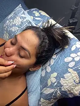 Snapshot of mayemarc chatting on December 28, 2024, 2:33 am mayemarc online show from December 28, 2024, 2:33 am