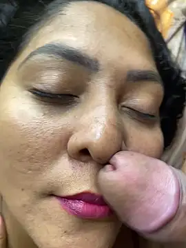 Snapshot of mayemarc chatting on January 17, 2025, 2:29 am mayemarc online show from January 17, 2025, 2:29 am