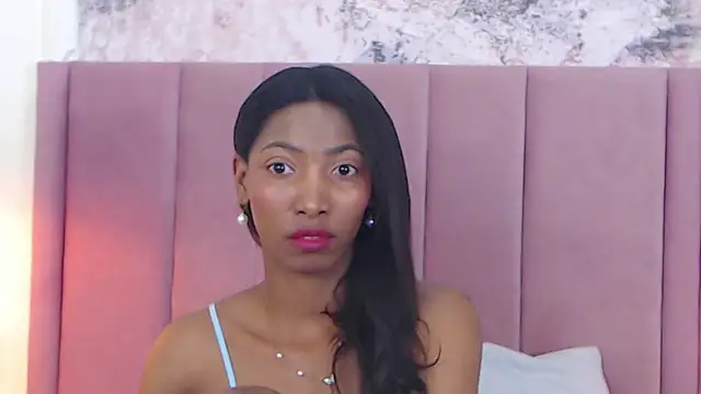 SabrinaDevill online show from October 21, 2025, 1:12 pm