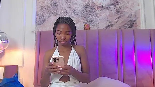 Snapshot of SabrinaDevill chatting on June 12, 2026, 1:10 pm SabrinaDevill online show from June 12, 2026, 1:10 pm