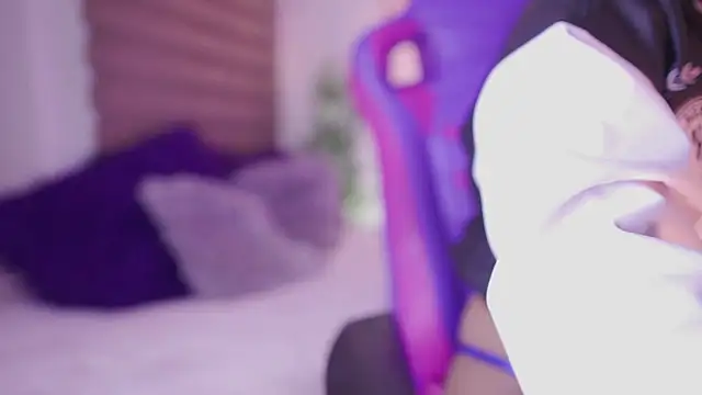 madelyn rose  online show from January 7, 2026, 2:03 am