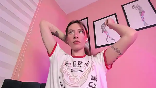 Snapshot of SensualJane2 chatting on December 20, 2025, 5:36 am SensualJane2 online show from December 20, 2025, 5:36 am