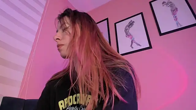 Snapshot of SensualJane2 chatting on February 26, 2026, 12:09 am SensualJane2 online show from February 26, 2026, 12:09 am