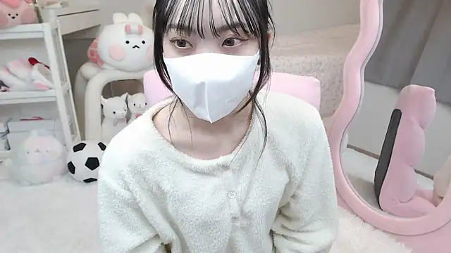 momo room online show from December 28, 2024, 12:03 pm