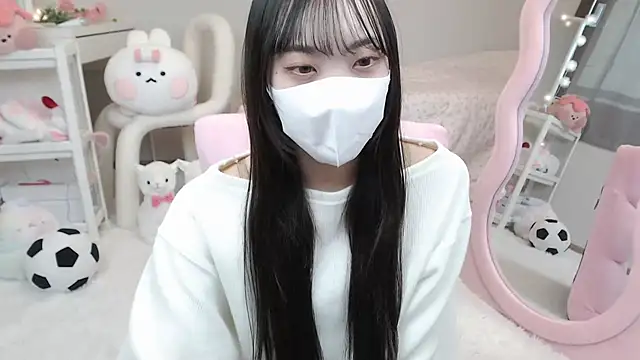 momo room online show from January 2, 2025, 6:07 am