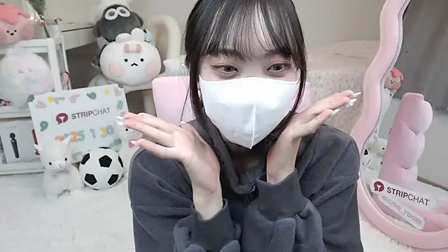 momo room online show from January 30, 2025, 10:40 am