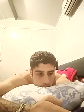 arenn1997 online show from November 21, 2025, 12:21 am