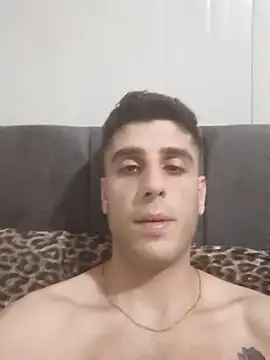 arenn1997 online show from May 16, 2026, 1:02 am