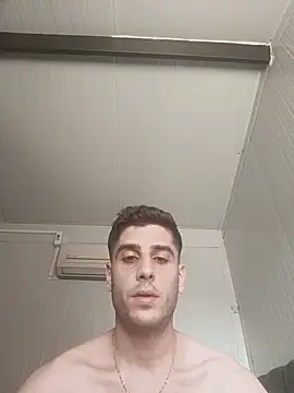 arenn1997 online show from July 15, 2026, 12:21 pm