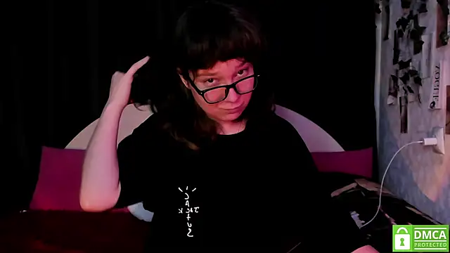 dreamgirllovee online show from November 1, 2025, 1:29 am