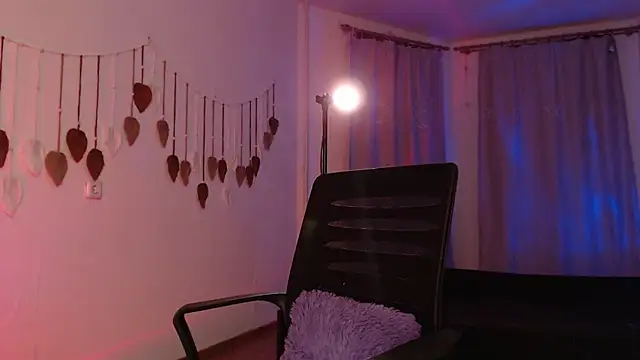 Mayrumey online show from April 12, 2026, 4:56 pm