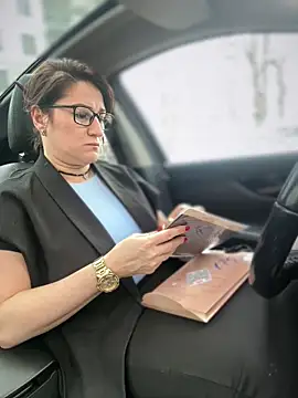 ZhenjaPoledance online show from April 16, 2026, 1:01 pm