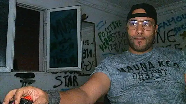 eljefedamino1994 online show from July 4, 2026, 12:50 am