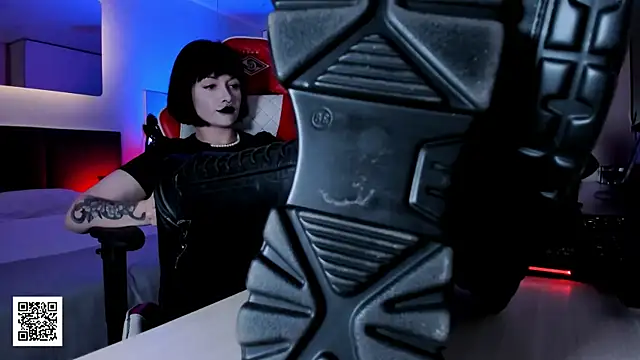  Goddess Misha  online show from September 18, 2025, 9:28 pm